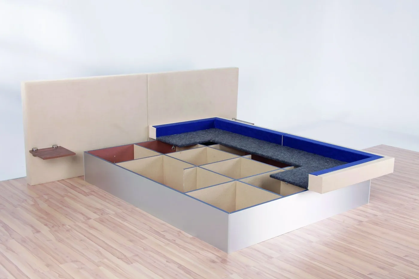 Unterbau eines Wasserbetts mit tragenden Kammern